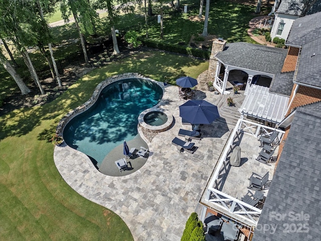 11624 Glenn Abbey Way, Charlotte, NC 28277 - aerial view of a pool area