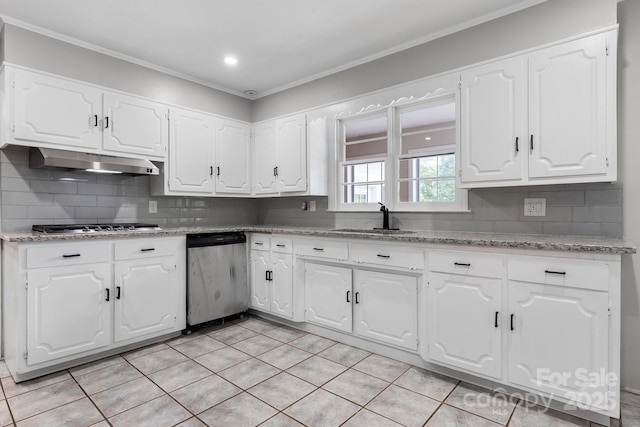 524 Bonview Ave, Lincolnton, NC 28092 - kitchen with stainless steel appliances, under cabinet range hood, white cabinets, backsplash, and crown molding