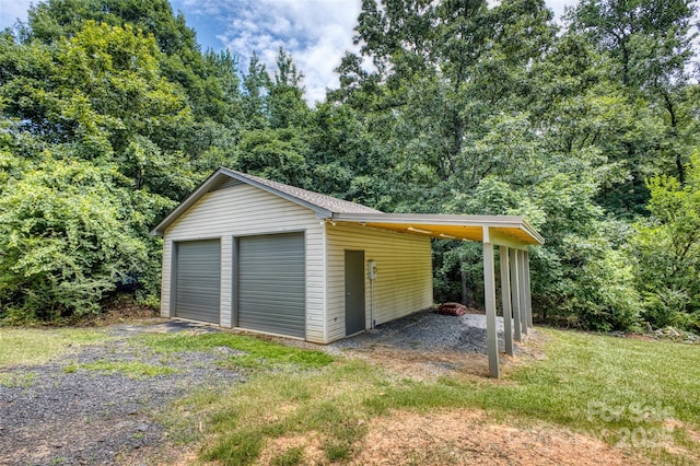 924 Holly Rd, Rock Hill, SC 29730 - garage featuring a detached garage