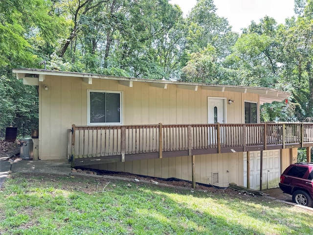 171 Windy Hill Dr, Franklin, NC 28734 - view of front of home featuring a deck and a front yard