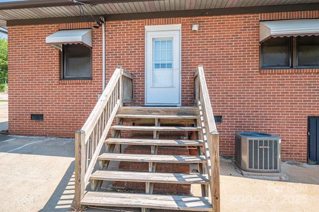302 Planetree Dr, Belmont, NC 28012 - view of exterior entry with brick siding and crawl space