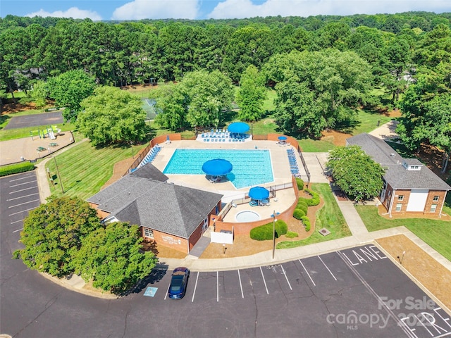 8909 Raven Park Dr, Charlotte, NC 28216 - aerial view of a pool area