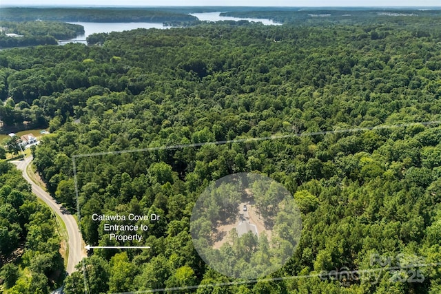8333 Catawba Cove Dr, Belmont, NC 28012 - aerial view of property and surrounding area featuring property parcel outlined and a nearby body of water