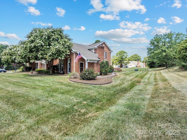 9237 N Vicksburg Park Ct, Charlotte, NC 28210 - view of side of home with brick siding and a lawn
