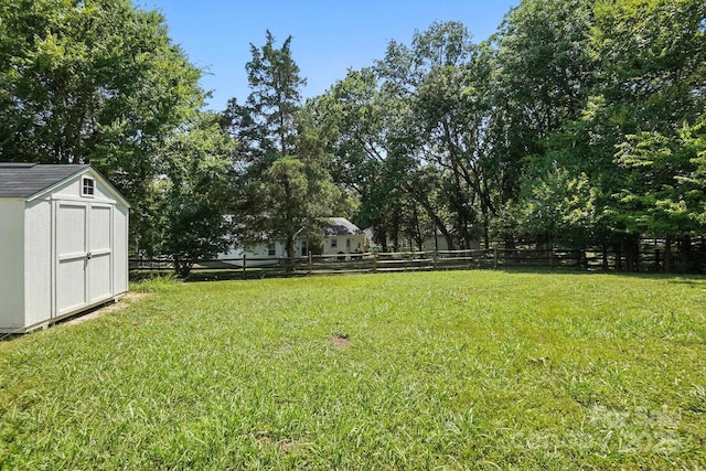11100 Painted Tree Rd, Charlotte, NC 28226 - view of yard with a storage unit