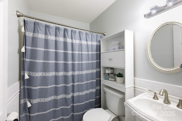 1631 Amanda Ln, Rock Hill, SC 29730 - full bathroom featuring a textured ceiling and a shower with shower curtain