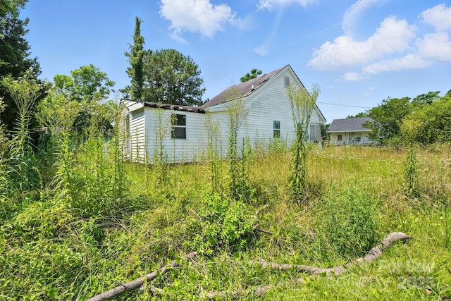 603 Suggs St, Beulaville, NC 28518 - view of side of property
