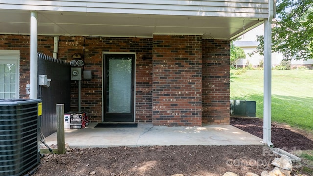 2705 N Center St Unit 76, Hickory, NC 28601 - entrance to property with brick siding and a yard