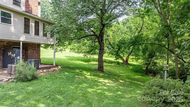 2705 N Center St Unit 76, Hickory, NC 28601 - view of green lawn