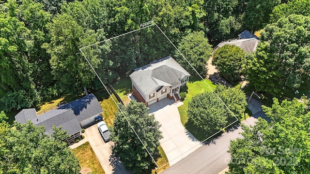 824 17th Avenue Dr SE, Hickory, NC 28602 - view from above of property featuring property boundaries highlighted