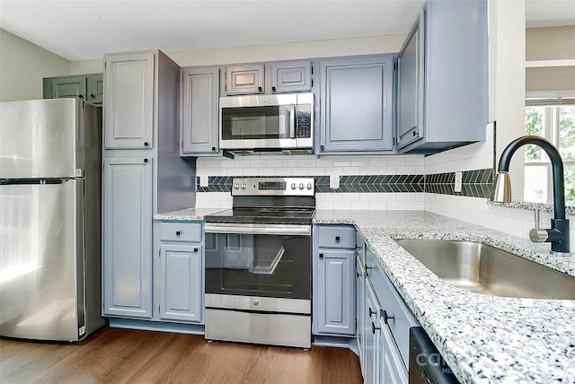 9035 J M Keynes Dr Unit 39, Charlotte, NC 28262 - photo 2