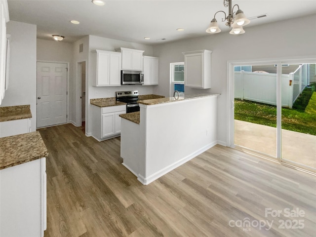 8004 Stevie Oaks Ln, Charlotte, NC 28215 - photo 11
