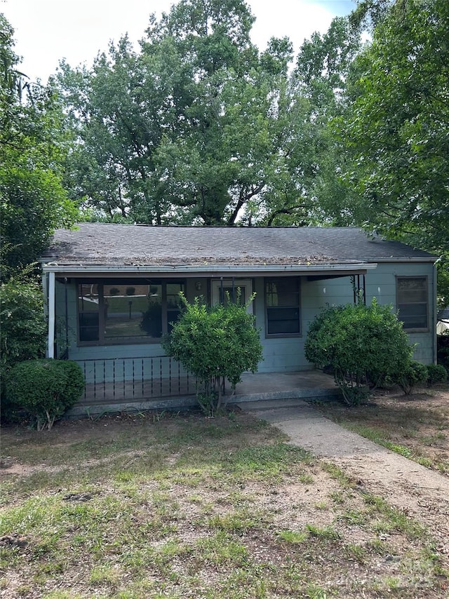 1317 Mt Vernon Ave, Kannapolis, NC 28083 - ranch-style home with a shingled roof