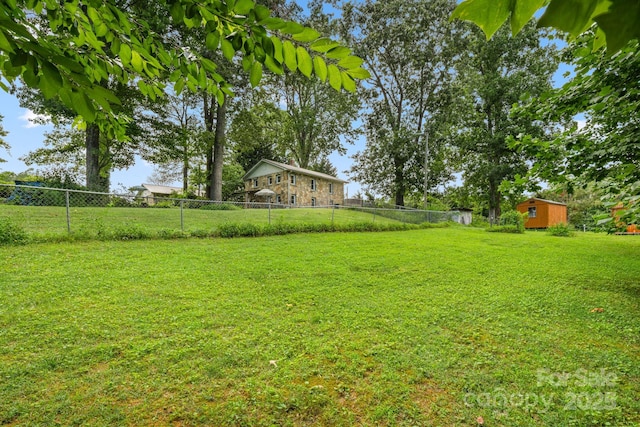 1058 Howard Gap Loop Rd, Flat Rock, NC 28731 - view of yard with an outdoor structure