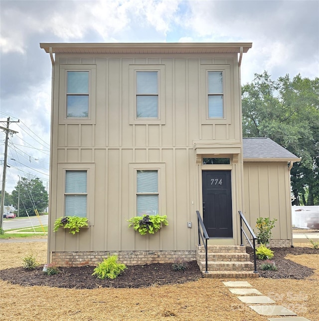 774 8th St NE, Hickory, NC 28601 - photo 2