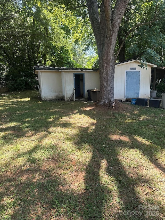 801 Tryon St, Shelby, NC 28150 - view of grassy yard with a shed