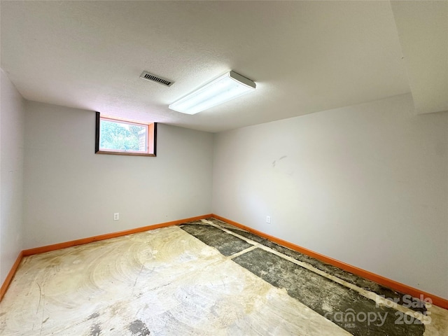 1586 Echo Dr, Lenoir, NC 28645 - unfurnished room featuring baseboards