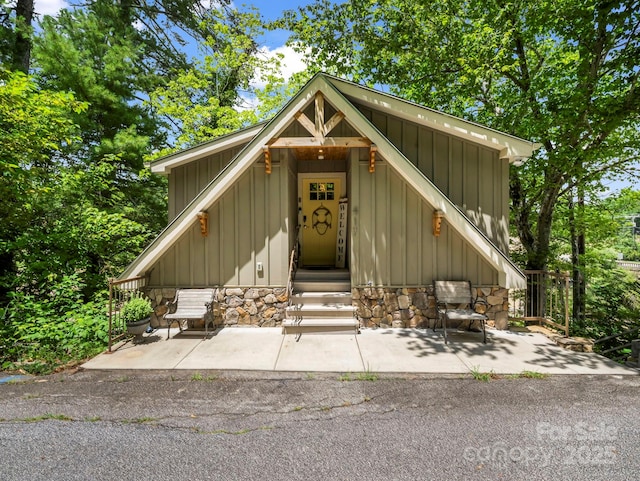 417 Tryon Bay Cir, Lake Lure, NC 28746 - photo 1