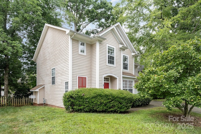 6721 Charter Hills Rd, Charlotte, NC 28277 - view of traditional-style home