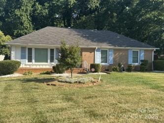 6419 Bridgeport Dr, Charlotte, NC 28215 - photo 1