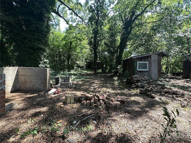 301 Weant St, Salisbury, NC 28144 - view of yard featuring a shed