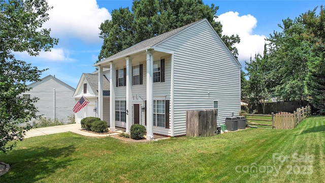 5630 Cambridge Bay Dr, Charlotte, NC 28269 - view of front facade with a shingled roof