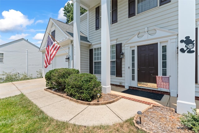 5630 Cambridge Bay Dr, Charlotte, NC 28269 - entrance to property with a shingled roof