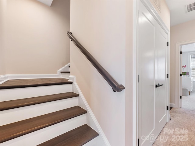 5018 Harrowsmith Ln, Charlotte, NC 28204 - stairs featuring carpet flooring and baseboards