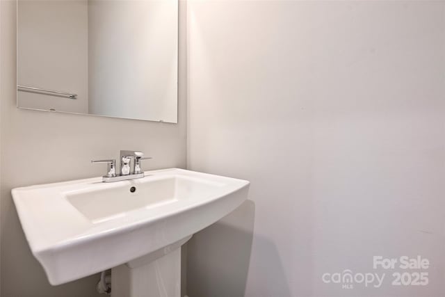 342 Cramerton Mills Parkway, Cramerton, NC 28032 - bathroom featuring a sink