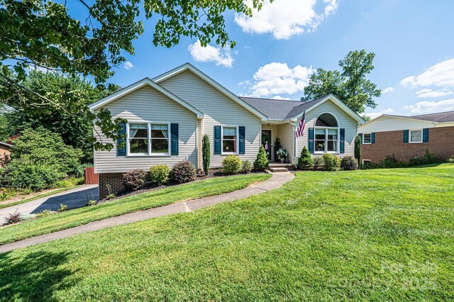 910 Pennell St NE, Lenoir, NC 28645 - photo 2