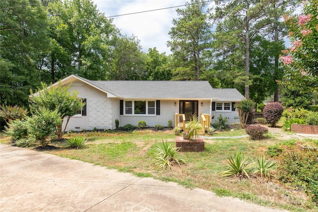 1641 Converse St, Lancaster, SC 29720 - single story home featuring roof with shingles and a front lawn