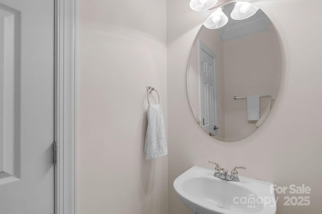 8606 Gresham Dr, Waxhaw, NC 28173 - bathroom featuring a sink