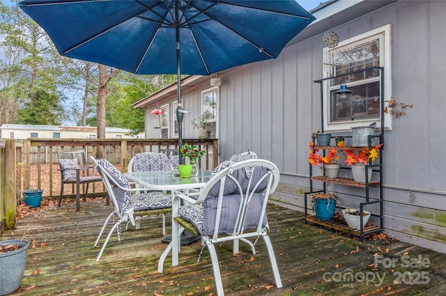 511 E Church St, Kershaw, SC 29067 - deck with outdoor dining space
