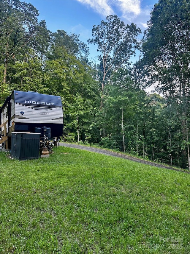 997 Hoot Owl Rd, Spruce Pine, NC 28777
