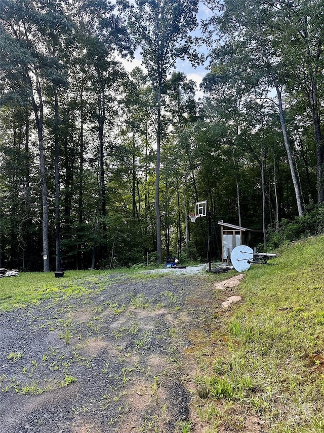 997 Hoot Owl Rd, Spruce Pine, NC 28777
