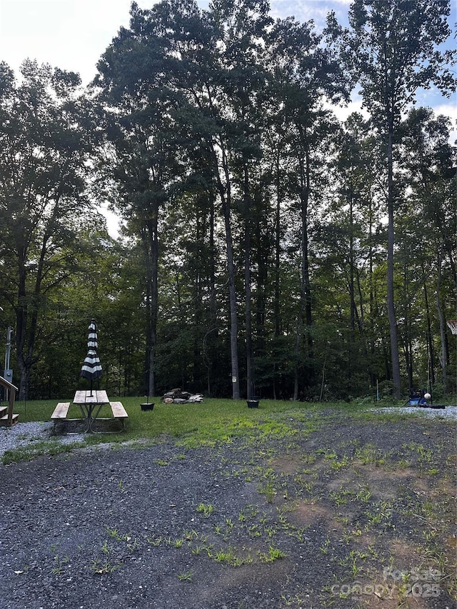 997 Hoot Owl Rd, Spruce Pine, NC 28777