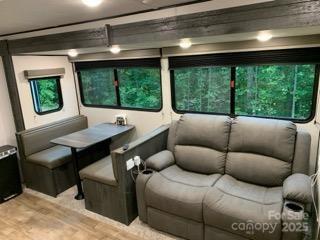 997 Hoot Owl Rd, Spruce Pine, NC 28777