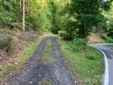 997 Hoot Owl Rd, Spruce Pine, NC 28777
