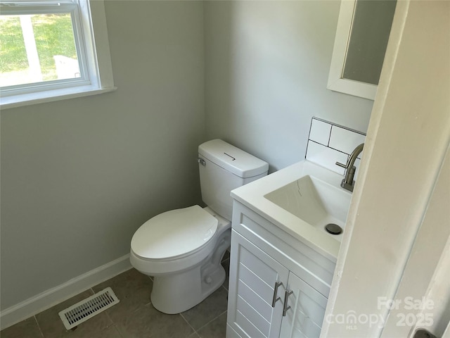 518 W White St, Chester, SC 29706 - half bath featuring vanity and tile patterned flooring