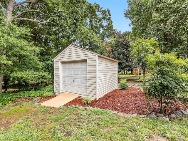 15139 Wiltshire Manor Dr, Charlotte, NC 28278 - view of garage