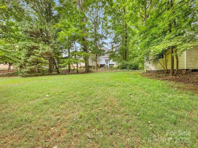 15139 Wiltshire Manor Dr, Charlotte, NC 28278 - view of green lawn