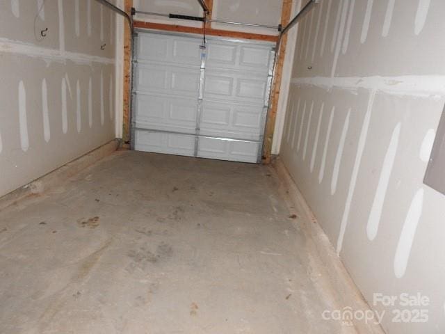 118 Carrisa Ln, Troutman, NC 28166 - view of garage