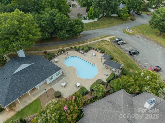 8027 Sherington Way, Charlotte, NC 28227 - aerial view of a pool area