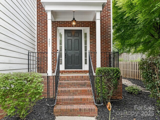 2021 Sablewood Dr, Charlotte, NC 28205 - photo 2