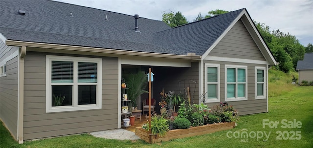 835C Wynnshire Dr Unit 45, Hickory, NC 28601 - rear view of house featuring a lawn and roof with shingles