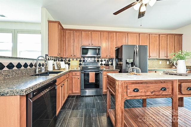 2211 Savannah Hills Dr, Matthews, NC 28105 - photo 10