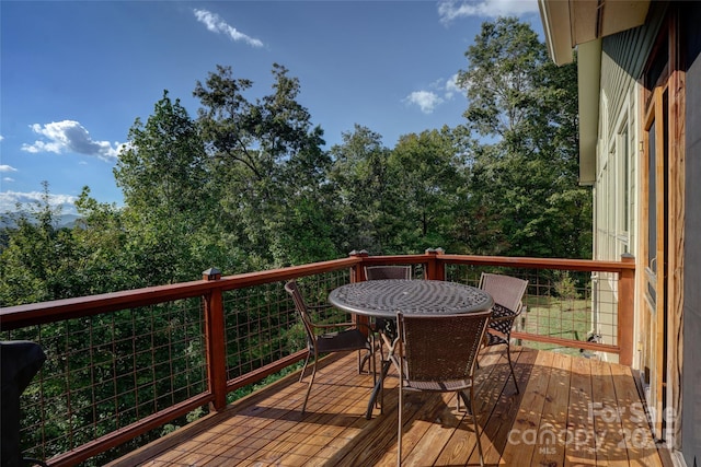 425 Sawmill Creek Rd, Bryson City, NC 28713 - deck with outdoor dining area