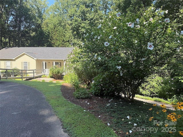 2832 Laurel Ln, Lenoir, NC 28645 - view of front of property