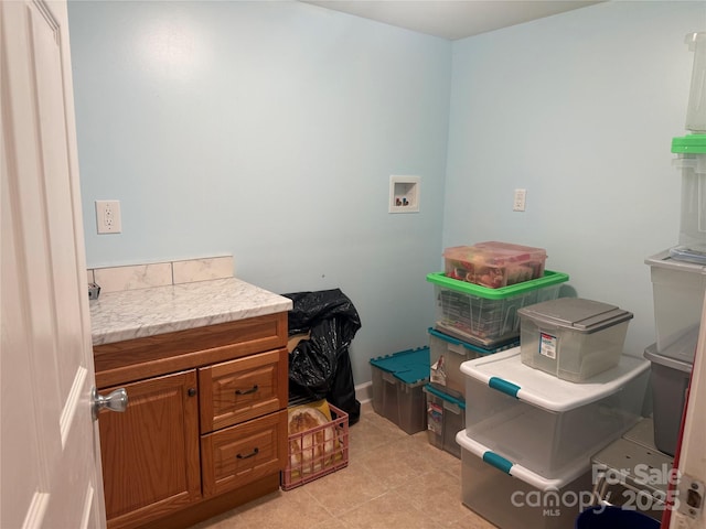 2832 Laurel Ln, Lenoir, NC 28645 - bathroom featuring tile patterned floors