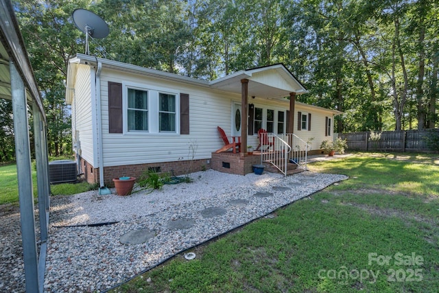 115 Red Fox Ct, Mount Holly, NC 28120 - view of front facade featuring crawl space